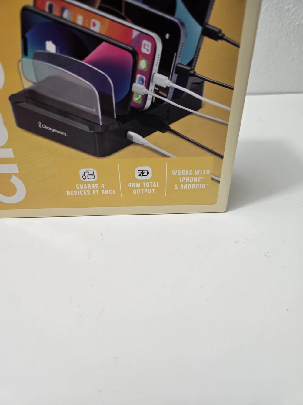 Chargeworx Fast-Charging Power Station - Yellow